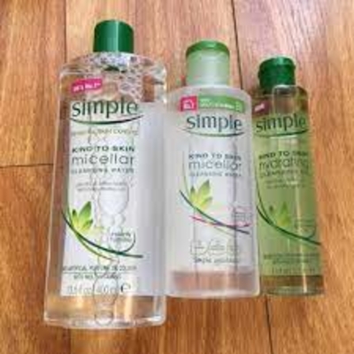 Nước tẩy trang dịu nhẹ Simple Kind To Skin Cleansing Micellar Water