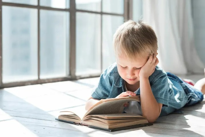 rèn luyện thói quen đọc sách cho trẻ